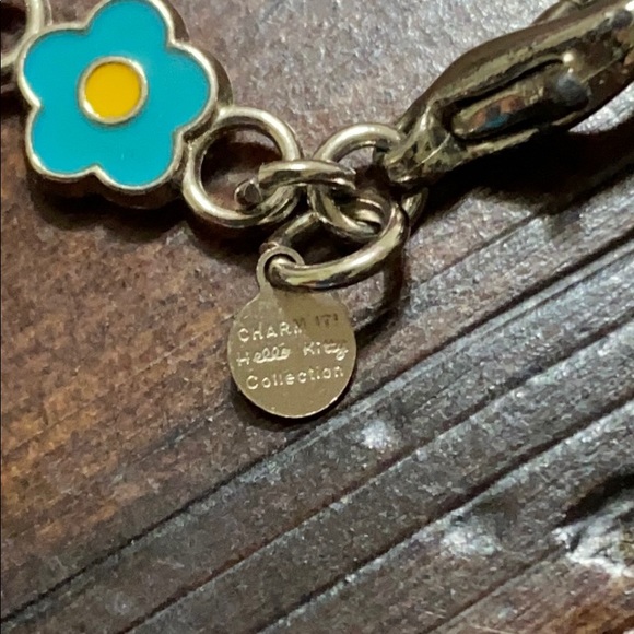 🖤DISNEY/HELLO KITTY💕charm it! Bracelet - Picture 6 of 8